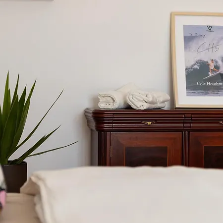 Johnny's Casa Apartment *